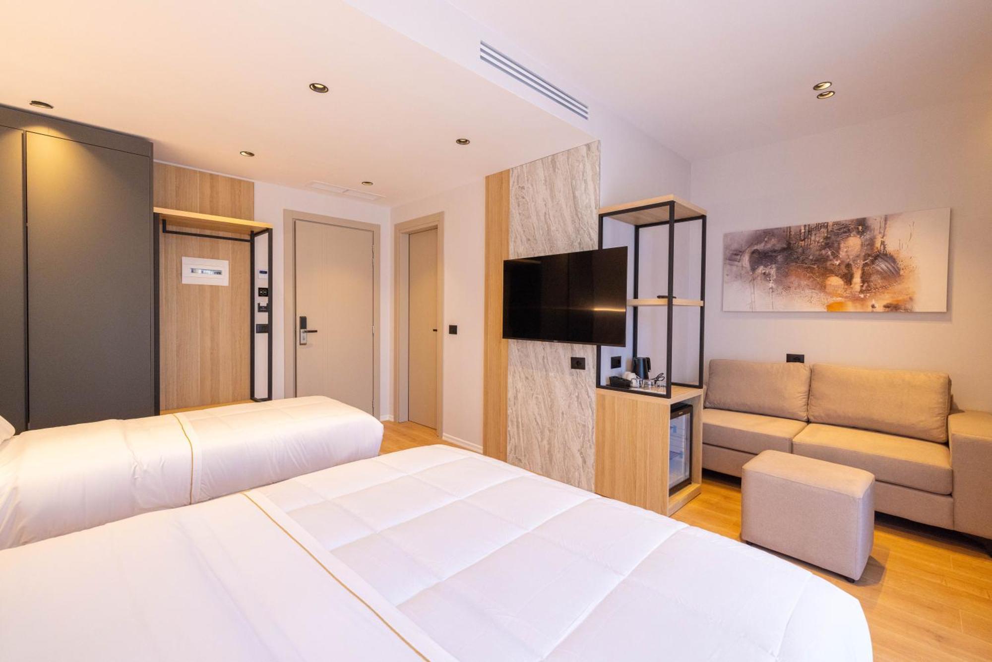 Tris3 Hotel Radhime Exterior photo