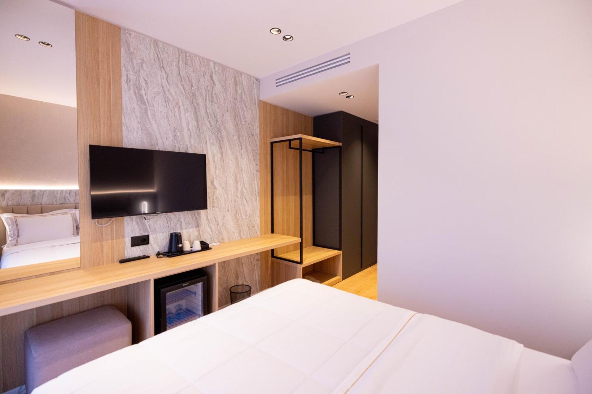 Tris3 Hotel Radhime Exterior photo